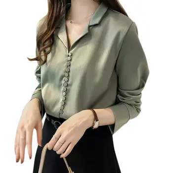Fashion Women Plus Size Buckle Solid Color V Collar Long Sleeve Loose Bottoming Shirt
Fashion Women Plus Size Buckle Solid Color V Collar Long Sleeve Loose Bottoming Shirt