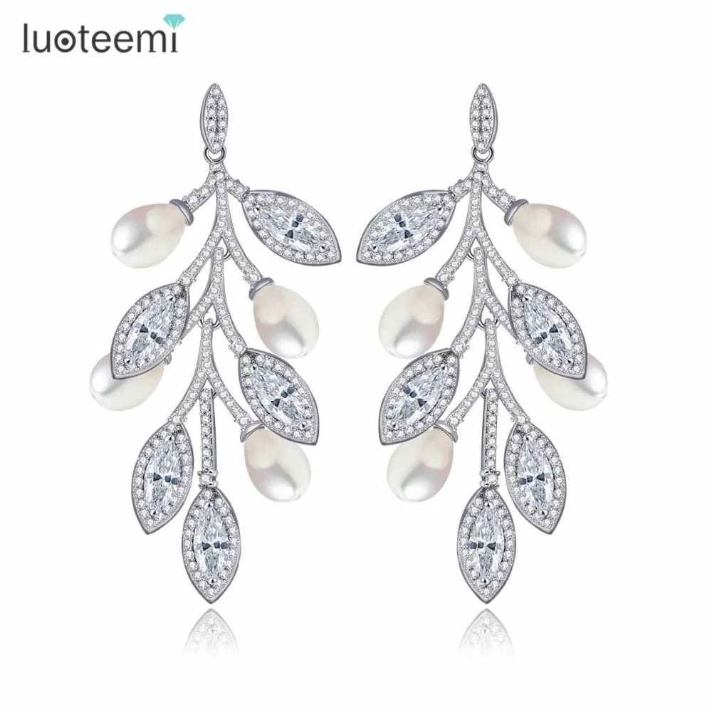LUOTEEMI Fashion Luxury Statement Leaft Pendant Earrings For Women Simulated Pearl White Gold-Color CZ Wedding Jewelry Brincos
LUOTEEMI Fashion Luxury Statement Leaft Pendant Earrings For Women Simulated Pearl White Gold-Color CZ Wedding Jewelry Brincos