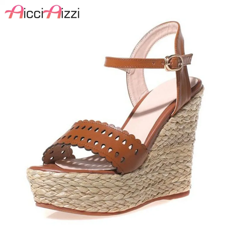 ZALAVOR Office Ladies Daily Party Real Leather Sandals Vacation Buckle Wedges High Heel Shoes Women Sandals Size 33-39
ZALAVOR Office Ladies Daily Party Real Leather Sandals Vacation Buckle Wedges High Heel Shoes Women Sandals Size 33-39