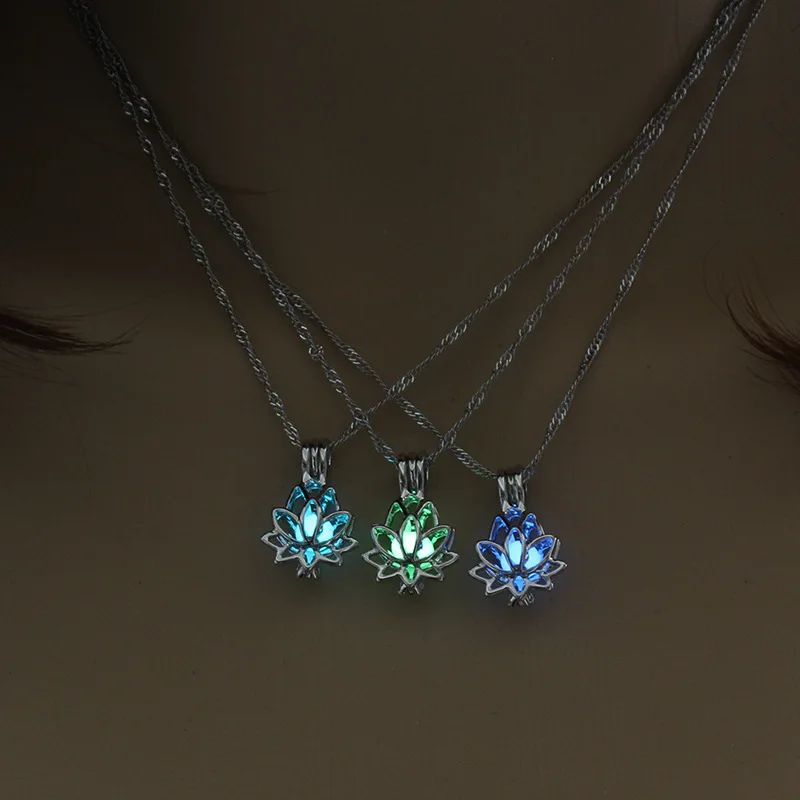 Luminous Lotus Pendant Women Ethnic Necklace On The Neck Women Jewelry Glow In The Dark Chain Necklace Chain Necklace Woman
Luminous Lotus Pendant Women Ethnic Necklace On The Neck Women Jewelry Glow In The Dark Chain Necklace Chain Necklace Woman