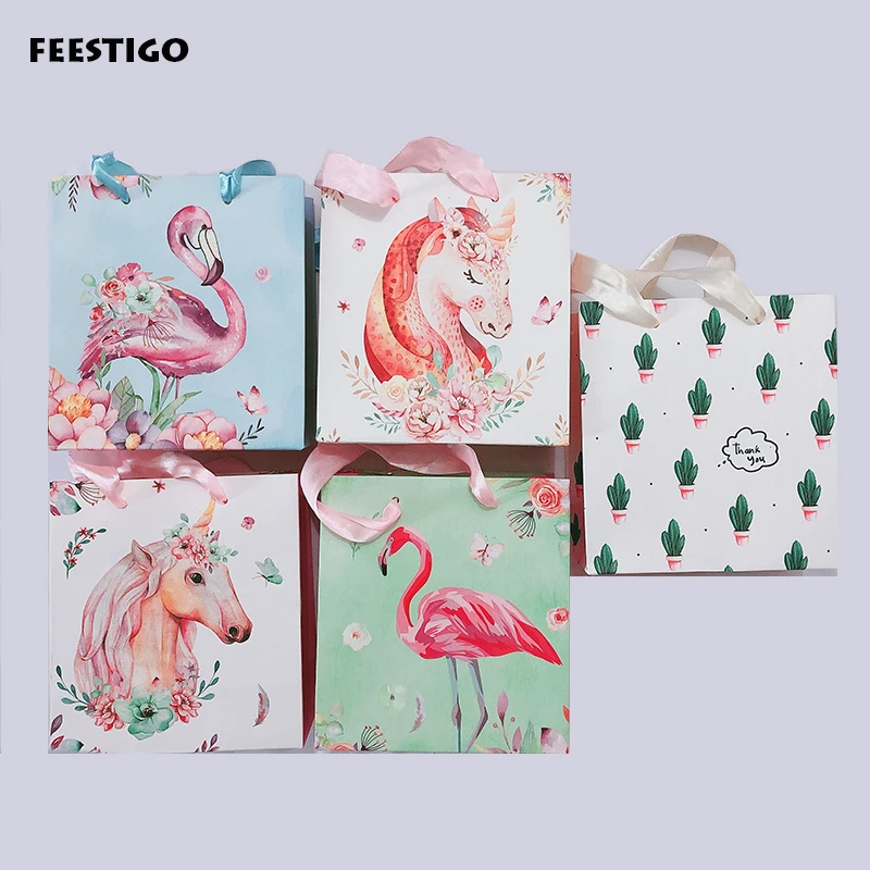 1pcs 15cm Paper gift bags with handles wedding gift box For guests birthday Party gift boxes Baby Shower Candy Box gift package
1pcs 15cm Paper gift bags with handles wedding gift box For guests birthday Party gift boxes Baby Shower Candy Box gift package