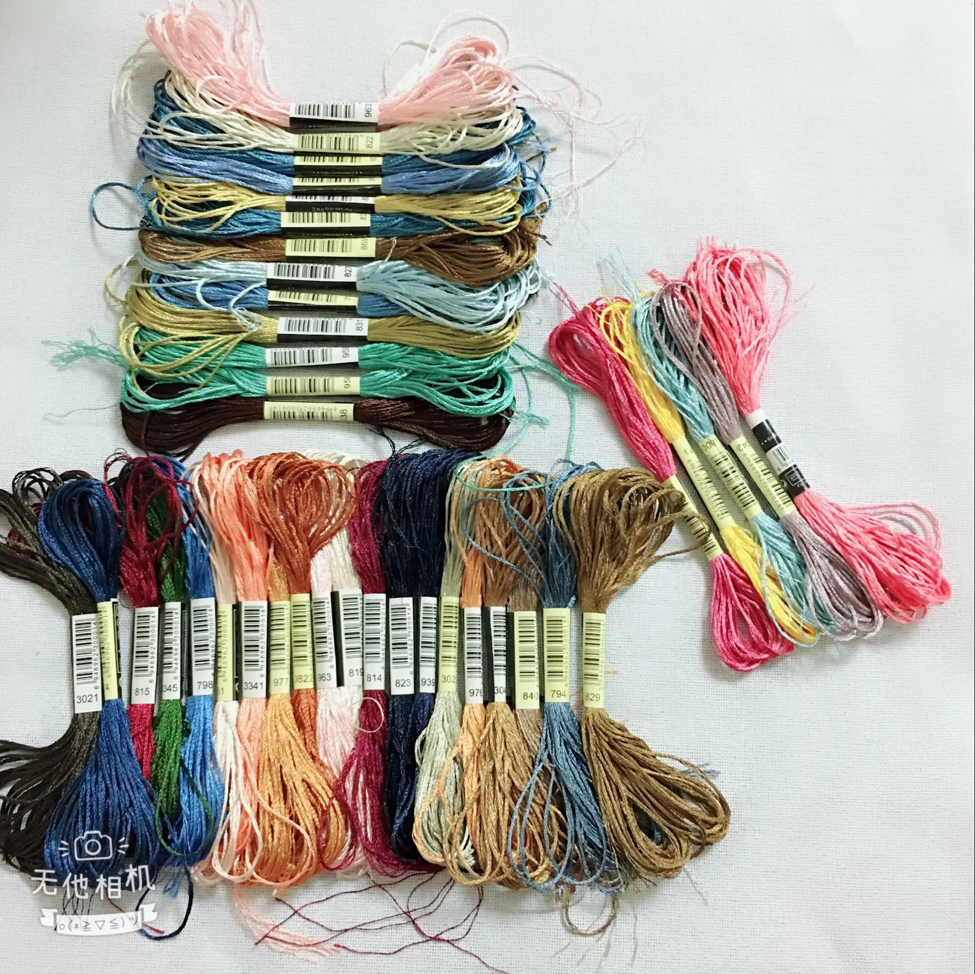 Description Picture 6 of itemRandom colors  30/50/100/500 skeins silk embroidery  embroidery thread Silk Floss Handmade Embroidery cross stitch Threads
