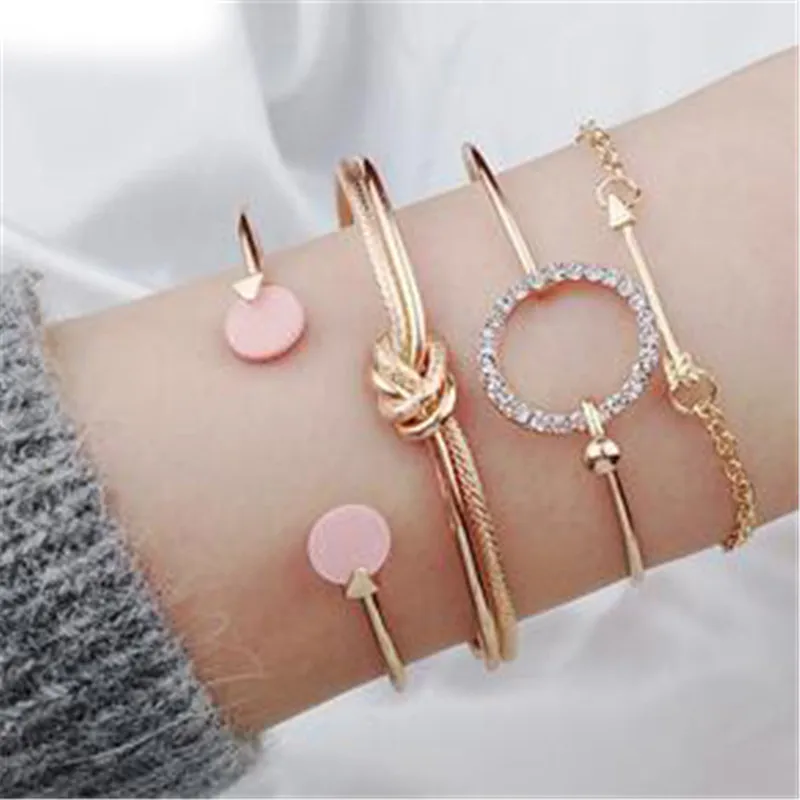 PICKYZ 4pcs/Set Charm Romantic Pink Crystal Open Cuff Bangles/Bracelet For Women Alloy Arrow Link Chain Twist Bangle Gold Metal
PICKYZ 4pcs/Set Charm Romantic Pink Crystal Open Cuff Bangles/Bracelet For Women Alloy Arrow Link Chain Twist Bangle Gold Metal