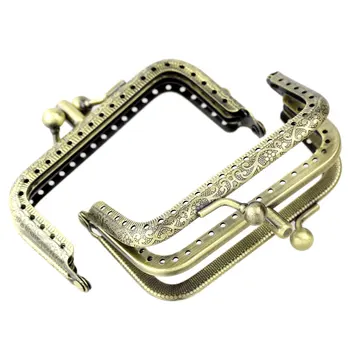 2Pcs Bronze Tone Bilayers Clutch Coin Purse Bag Metal Arc Frame Kiss Clasps Lock DIY Handles 8.5x6cm
2Pcs Bronze Tone Bilayers Clutch Coin Purse Bag Metal Arc Frame Kiss Clasps Lock DIY Handles 8.5x6cm