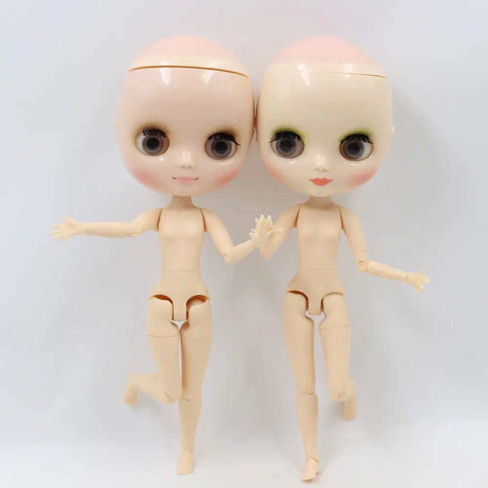 Factory Middie Blyth Joint body without wig Suitable for transforming the wig and make up for her 20cm Height
Factory Middie Blyth Joint body without wig Suitable for transforming the wig and make up for her 20cm Height