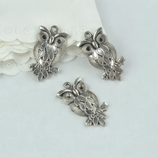 10pcs alloy Tibetan Silver Plated owl Charms Pendants for Jewelry Making DIY Handmade Craft 30*16mm 2155
10pcs alloy Tibetan Silver Plated owl Charms Pendants for Jewelry Making DIY Handmade Craft 30*16mm 2155