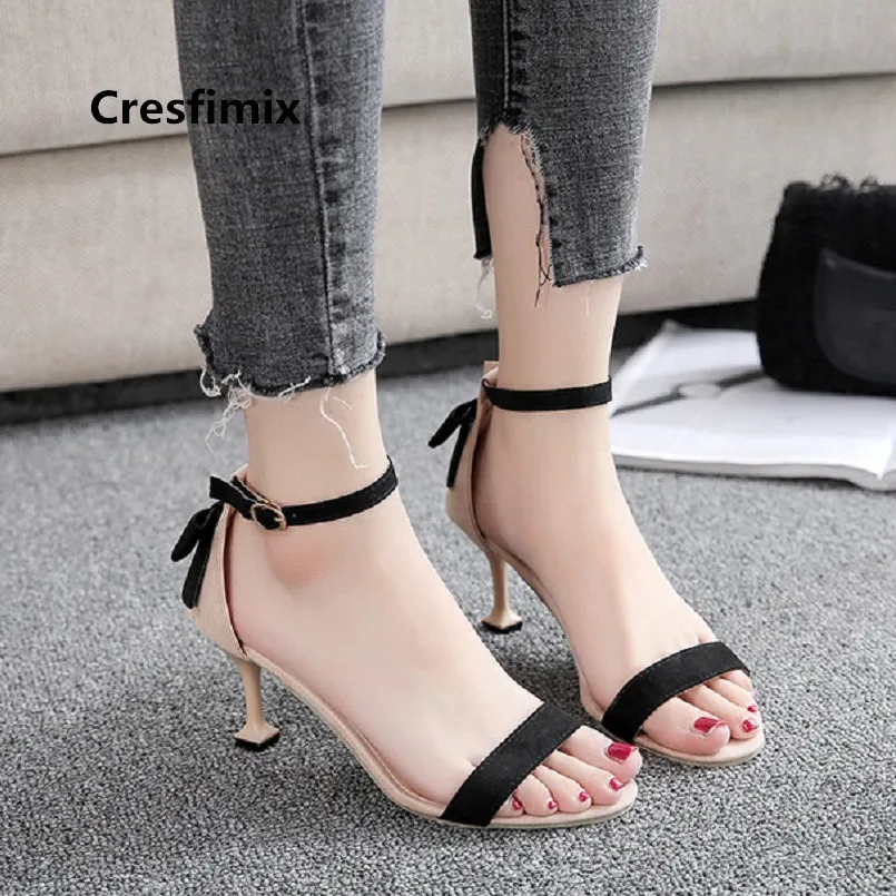 Cresfimix vrouwen hoge hakken women fashion beige peep toe high heel shoes lady cute spring & summer high heel pumps a3485
Cresfimix vrouwen hoge hakken women fashion beige peep toe high heel shoes lady cute spring & summer high heel pumps a3485