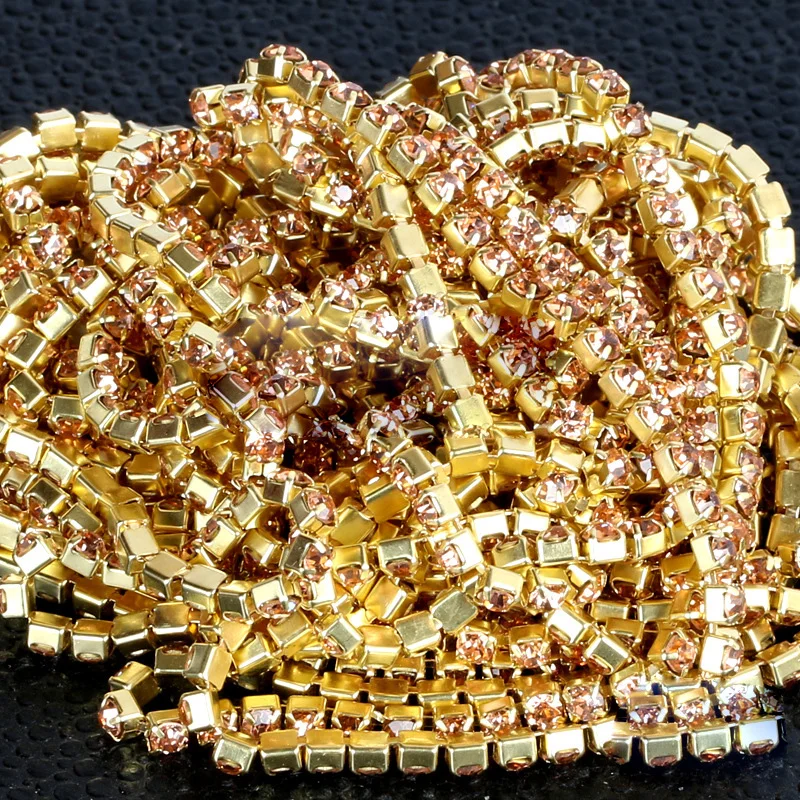 SS6,8,10,12 10m All Size Light Peach rhinestone cupchain golden setting fancy gemstone bridal dress belt banding
SS6,8,10,12 10m All Size Light Peach rhinestone cupchain golden setting fancy gemstone bridal dress belt banding
