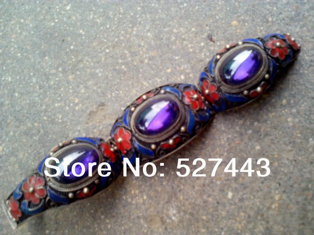 Wholesale free shipping >> Vintage tibet-silver handwork inlay Purple Zircon old cloisonne Enamel bracelet
Wholesale free shipping >> Vintage tibet-silver handwork inlay Purple Zircon old cloisonne Enamel bracelet