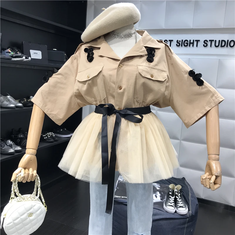 2019 Women Two Piece Outfits Sequined Embroidery Half Sleeve Khaki Jacket Blouse + Lace-up Patchwork Tulle Tutu Mesh Skirt Set
2019 Women Two Piece Outfits Sequined Embroidery Half Sleeve Khaki Jacket Blouse + Lace-up Patchwork Tulle Tutu Mesh Skirt Set