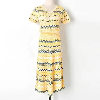 New Women's Bohemian Striped Suits Chic Women Sexy V-neck Tops Long Skirt 2019 Female Hollow Out Knitted Outfits Pullover Skirts
New Women's Bohemian Striped Suits Chic Women Sexy V-neck Tops Long Skirt 2019 Female Hollow Out Knitted Outfits Pullover Skirts