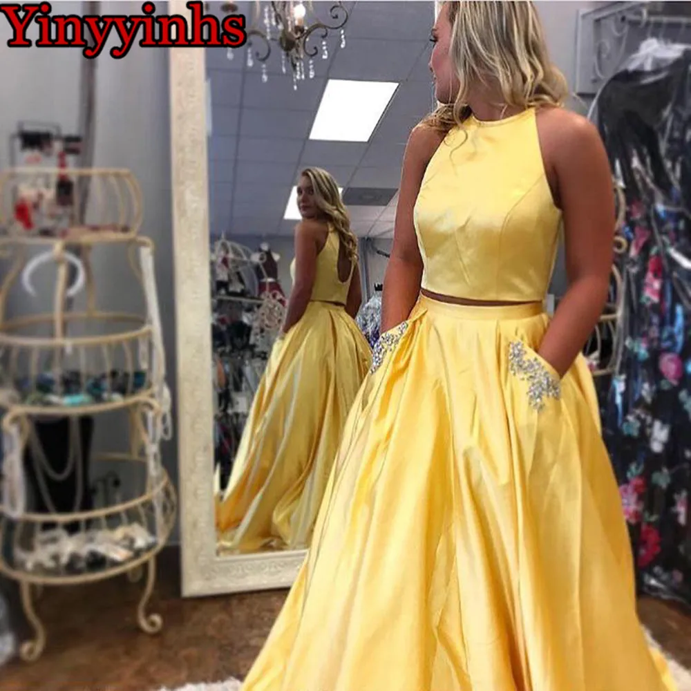 Sexy Two Pieces Halter 2019 Prom Dresses Long Evening Gown Yellow Satin Party Formal Gown for Graduation with Pockets YY117
Sexy Two Pieces Halter 2019 Prom Dresses Long Evening Gown Yellow Satin Party Formal Gown for Graduation with Pockets YY117