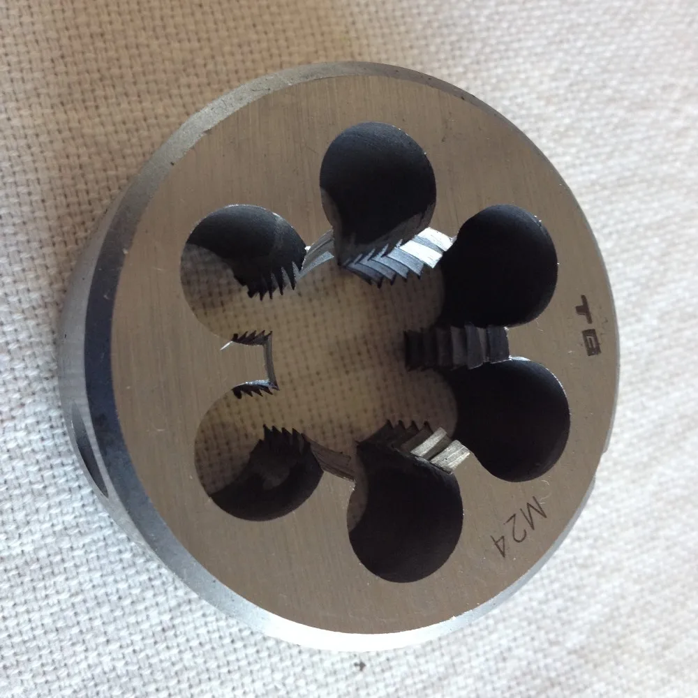 Free Shipping Of 1pc Alloy Steel Made Manual Die M24*1.0/1.25/1.5/2.0/3.0mm For Iron Aluminum Copper Workpiece Outer Threading
Free Shipping Of 1pc Alloy Steel Made Manual Die M24*1.0/1.25/1.5/2.0/3.0mm For Iron Aluminum Copper Workpiece Outer Threading