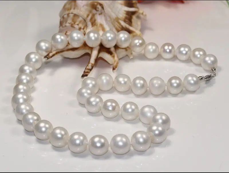 hot 18" AAA+ 10-11mm genuine Natural white south sea pearl necklace 14KGP t a(5.18)
hot 18" AAA+ 10-11mm genuine Natural white south sea pearl necklace 14KGP t a(5.18)