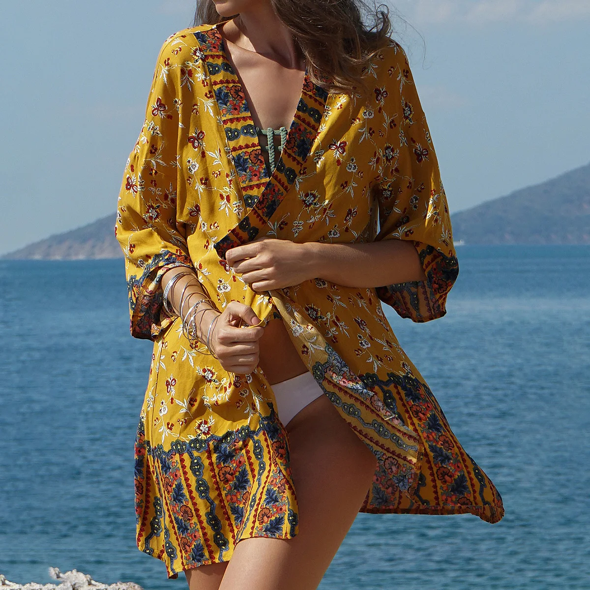 Ethnic Floral Print Jacket Women 2019 Half Sleeve Vintage Cardigant Summer Yellow Boho Bohemian Beach Mini kimono Cover Up
Ethnic Floral Print Jacket Women 2019 Half Sleeve Vintage Cardigant Summer Yellow Boho Bohemian Beach Mini kimono Cover Up