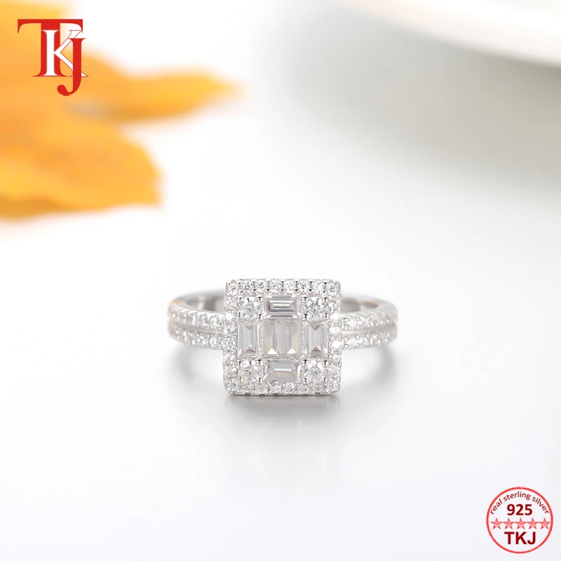 TKJ Elegant Women's Rings Shiny cubic zirconia CZ Charm finger Jewelry Girls 925 Sterling Silver Engagement Wedding Band Rings
TKJ Elegant Women's Rings Shiny cubic zirconia CZ Charm finger Jewelry Girls 925 Sterling Silver Engagement Wedding Band Rings