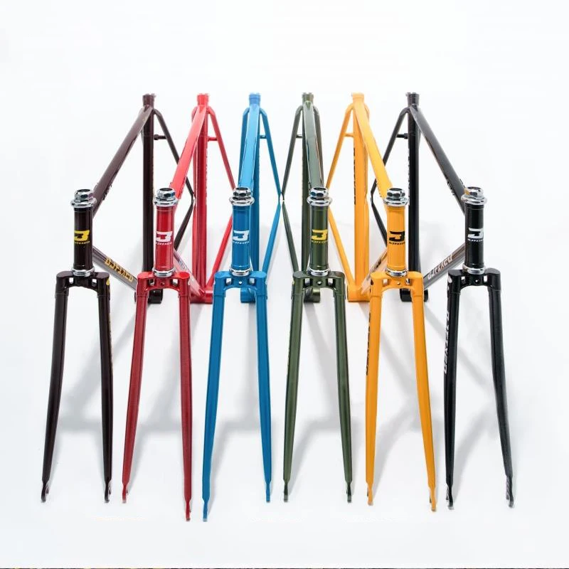 520 Chrome molybdenum steel frame 52 cm 54 cm fixed gear bike restoring road bike frame 700 C Fixed Gear Bike frame
520 Chrome molybdenum steel frame 52 cm 54 cm fixed gear bike restoring road bike frame 700 C Fixed Gear Bike frame