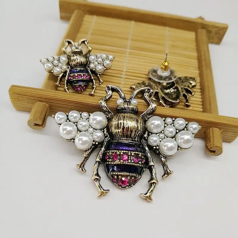 YDGY 2020 Vintage Simulated Pearl Bee Pin Brooch Antique Pin Women Brooch Pin Costume jewelry
YDGY 2020 Vintage Simulated Pearl Bee Pin Brooch Antique Pin Women Brooch Pin Costume jewelry