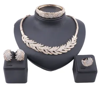 Dubai Elegant Bridal Jewelry Sets Gold Crystal Necklace for Women African Wedding Bracelet Earrings Rings Fashion Jewelry Set
Dubai Elegant Bridal Jewelry Sets Gold Crystal Necklace for Women African Wedding Bracelet Earrings Rings Fashion Jewelry Set