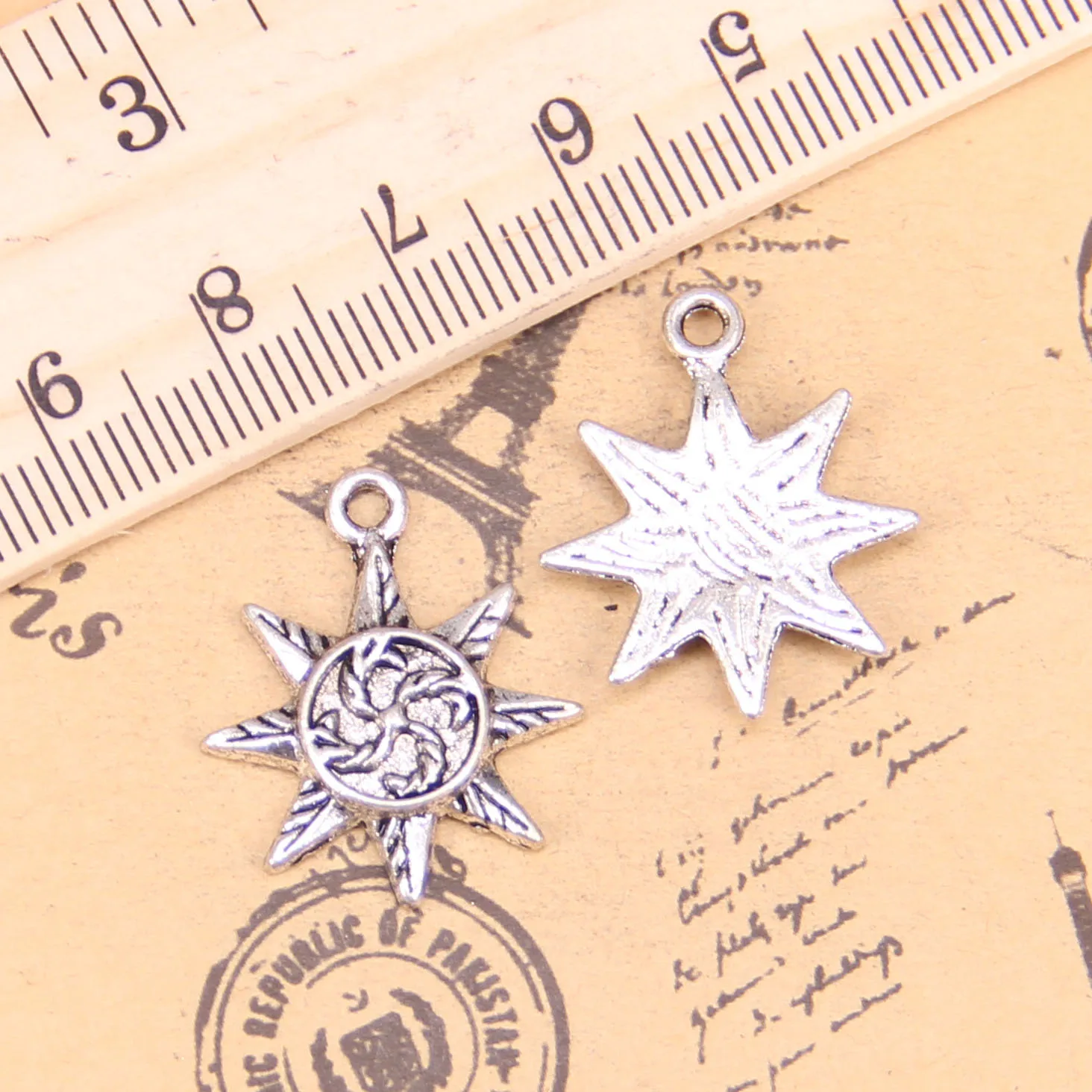 62pcs Jewelry Charms sun 23x18mm Antique Silver Plated Pendants Making DIY Handmade Tibetan Silver Jewelry
62pcs Jewelry Charms sun 23x18mm Antique Silver Plated Pendants Making DIY Handmade Tibetan Silver Jewelry