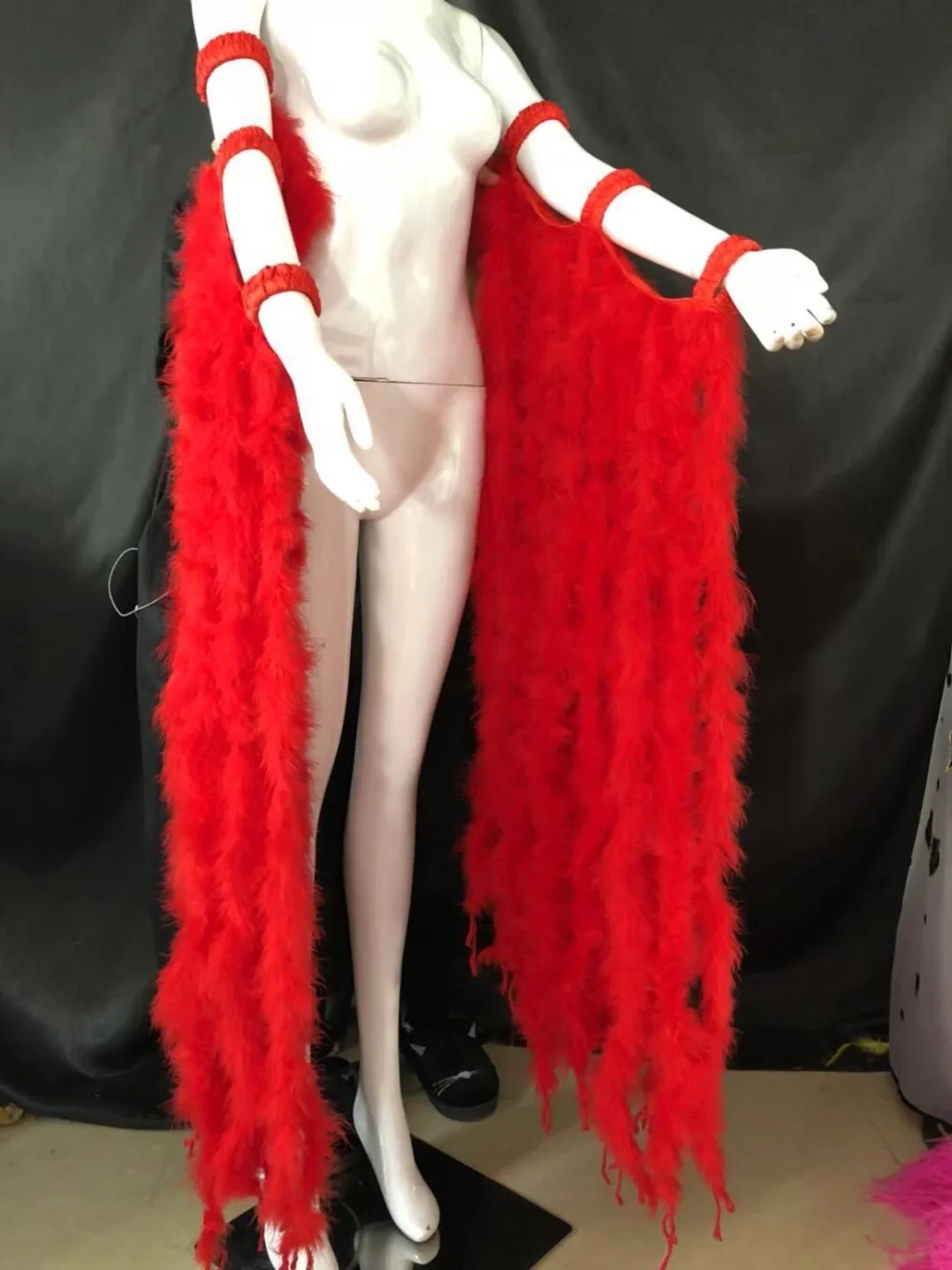 Latin dance Samba accessories Fashion exquisite headdress feathers Delicate dance shows accessories
Latin dance Samba accessories Fashion exquisite headdress feathers Delicate dance shows accessories
