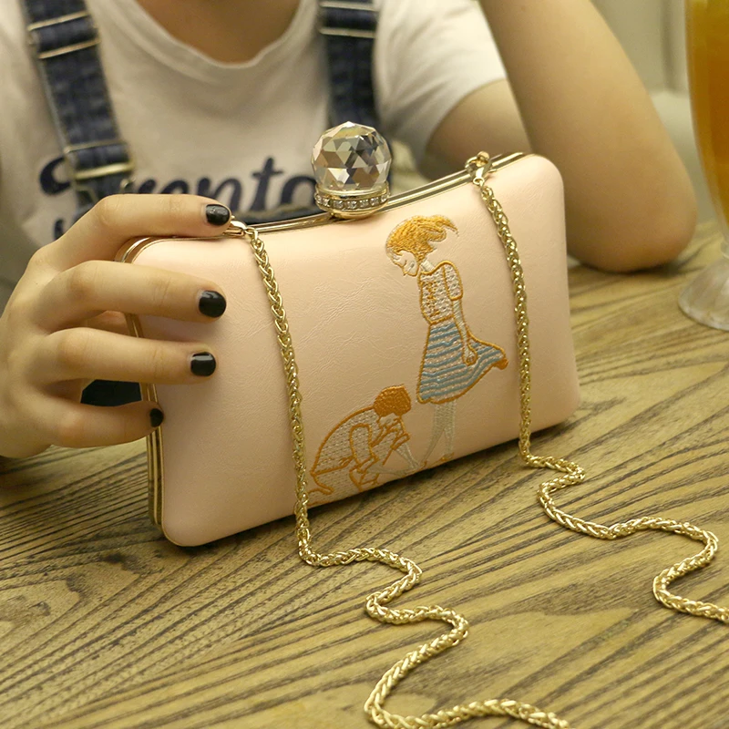 Beaocly Women Embroidery Box Bags Brand Dedigner Handbags High Quality Chain Shoulder Messenger Bags Ladies Diamond Evening Bags
Beaocly Women Embroidery Box Bags Brand Dedigner Handbags High Quality Chain Shoulder Messenger Bags Ladies Diamond Evening Bags