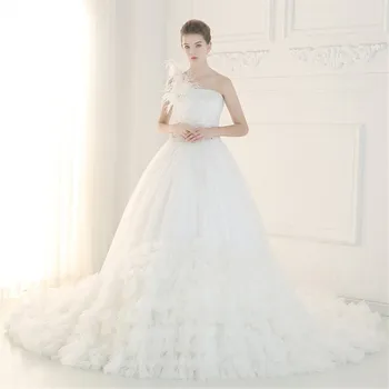 2019 Wedding Ruffles Backless One-Shoulder Dress Sexy Women Sleeveless Ball Gown Feathers Chinese Style Party Dresses Wholesale
2019 Wedding Ruffles Backless One-Shoulder Dress Sexy Women Sleeveless Ball Gown Feathers Chinese Style Party Dresses Wholesale