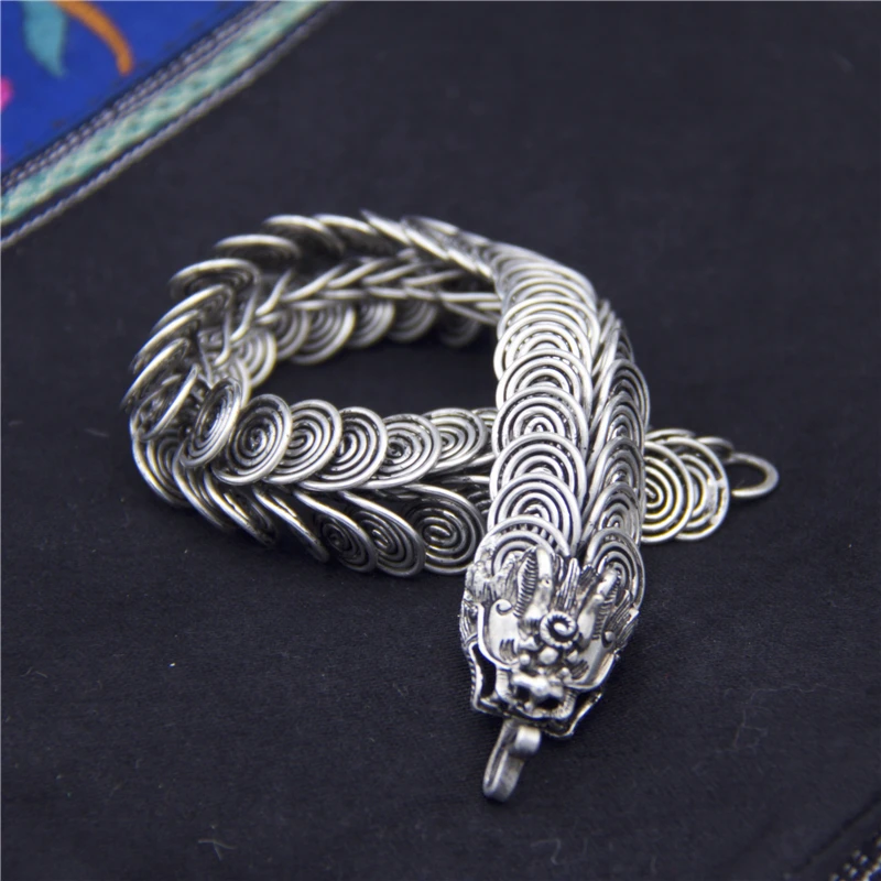 National style simple personality Miao silver handmade dragon bracelet domineering retro wind dragon zodiac AAAAAA Free shipping
National style simple personality Miao silver handmade dragon bracelet domineering retro wind dragon zodiac AAAAAA Free shipping