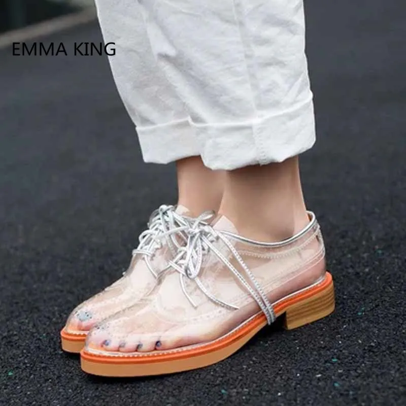 2019 New Spring Summer Transparent Women Brogue Shoes Round Toe Lace Up Breathable Casual Flats Clear Roman Style Rubber Shoes
2019 New Spring Summer Transparent Women Brogue Shoes Round Toe Lace Up Breathable Casual Flats Clear Roman Style Rubber Shoes