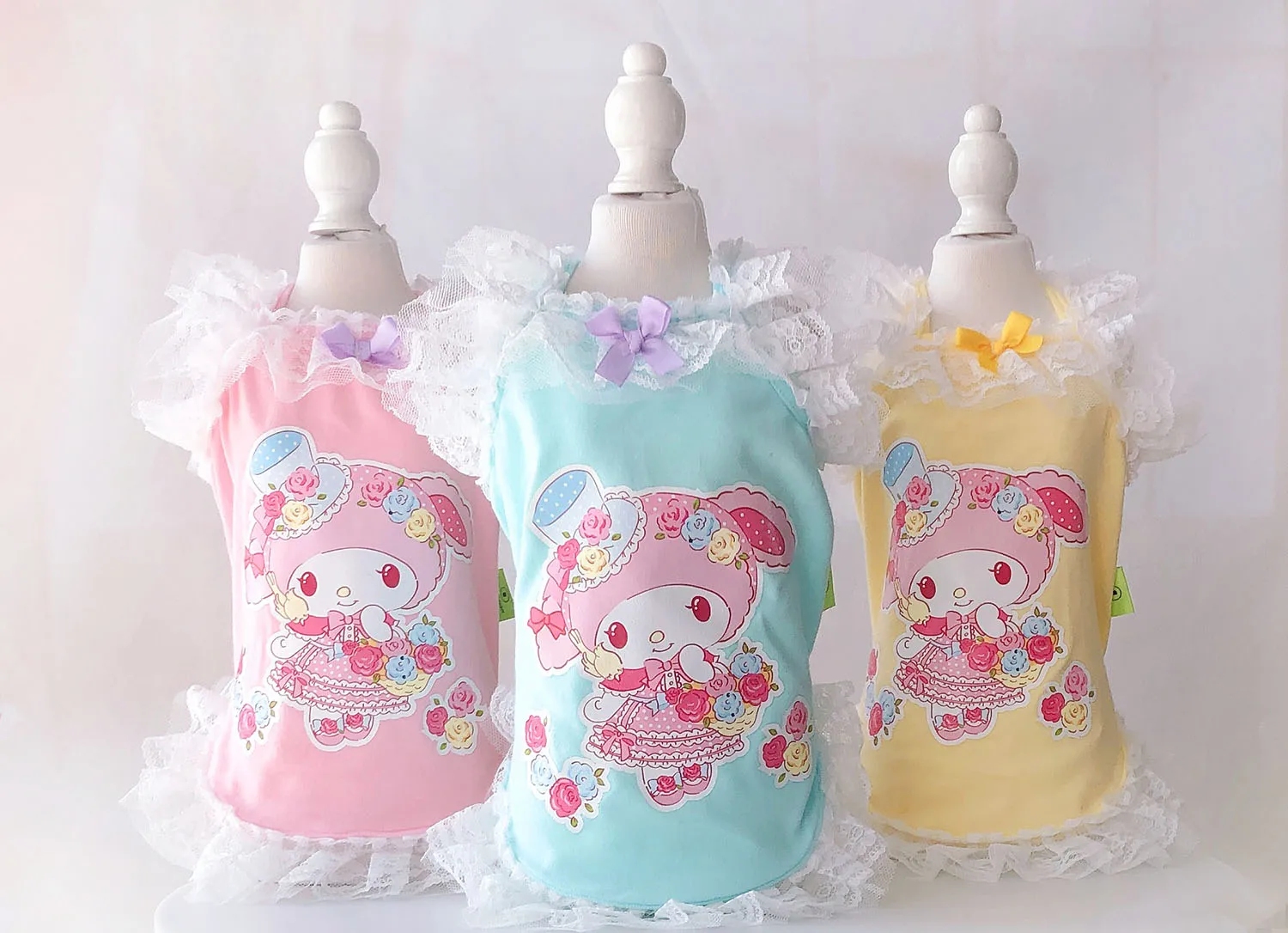 2019 explosion cartoon cute bow lace rose princess dress pink blue yellow spring and autumn pet clothes
2019 explosion cartoon cute bow lace rose princess dress pink blue yellow spring and autumn pet clothes