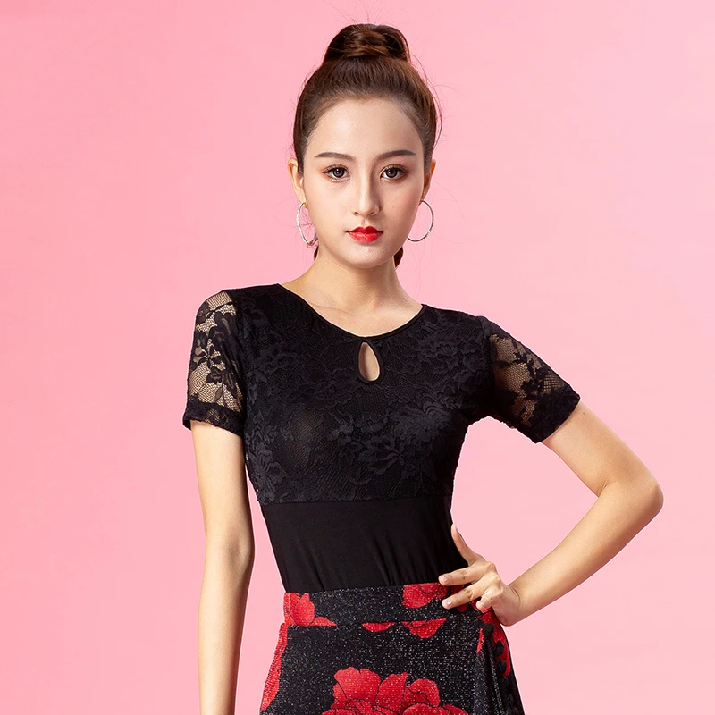 2019 Women'S Ballroom Latin Dance Tops Sexy Ice Silk Lace Short Sleeve For Cha Cha Samba Rumba Training Dancing Clothes DL3619
2019 Women'S Ballroom Latin Dance Tops Sexy Ice Silk Lace Short Sleeve For Cha Cha Samba Rumba Training Dancing Clothes DL3619