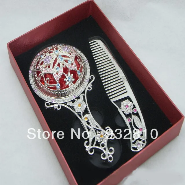 Fashion Silver Alloy Mirror and Comb Set Retro Compact Makeup Mirrors for Ladies Beatuty Tools 5pcs/lot HZ036
Fashion Silver Alloy Mirror and Comb Set Retro Compact Makeup Mirrors for Ladies Beatuty Tools 5pcs/lot HZ036
