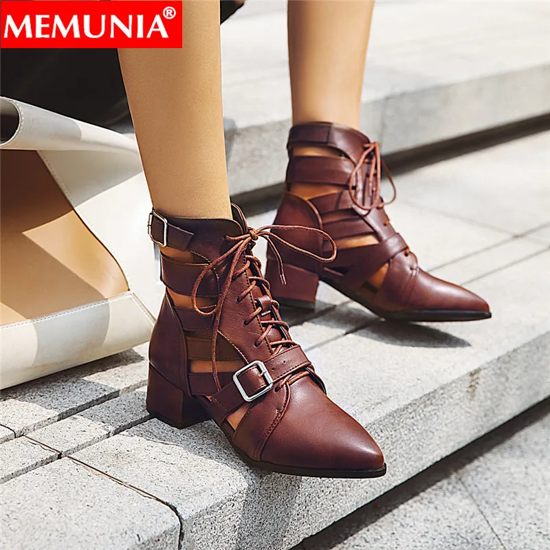 MEMUNIA 2019 new summer shoes ankle boots for women pointed toe lace up square heels classic prom women boots big size 34-46
MEMUNIA 2019 new summer shoes ankle boots for women pointed toe lace up square heels classic prom women boots big size 34-46