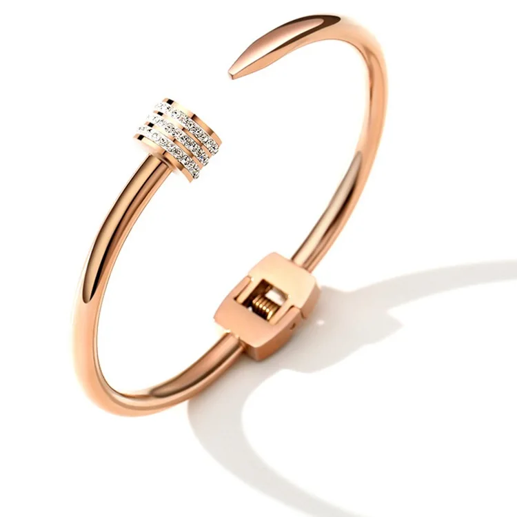 2019 HOT European Fashion Titanium steel bracelet bracelets simple jewelry female Crystal from Austrian Shape nail for Women
2019 HOT European Fashion Titanium steel bracelet bracelets simple jewelry female Crystal from Austrian Shape nail for Women