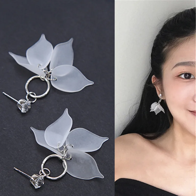 2019 New Arrivals Hottest Fashion Brincos Oorbellen Bijoux Crystal Rhinestone Frosted White Petals Drop Earrings Women Jewelry
2019 New Arrivals Hottest Fashion Brincos Oorbellen Bijoux Crystal Rhinestone Frosted White Petals Drop Earrings Women Jewelry