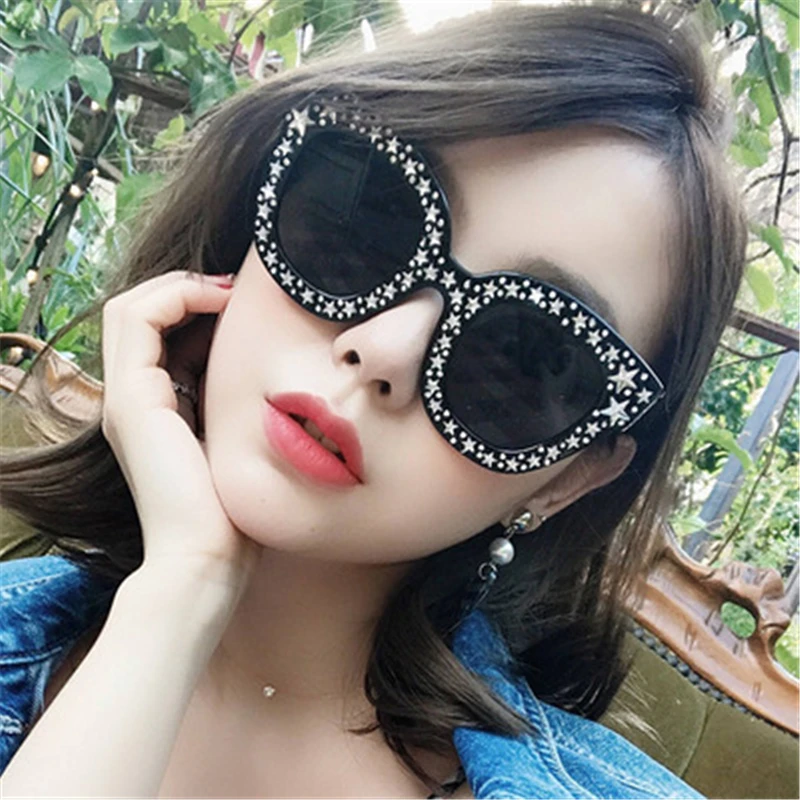 2018 international brand fashion cat eye sunglasses ladies crystal diamond square big box retro glasses all star UV400
2018 international brand fashion cat eye sunglasses ladies crystal diamond square big box retro glasses all star UV400