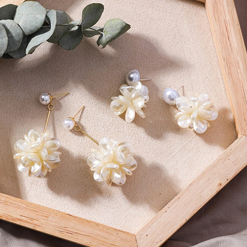 2019 New Korean Fashion Vintage Gold Silver Pearl Acrylic Blossom Flower Dangle Earrings For Women Elegance Acrylic Drop Earring
2019 New Korean Fashion Vintage Gold Silver Pearl Acrylic Blossom Flower Dangle Earrings For Women Elegance Acrylic Drop Earring