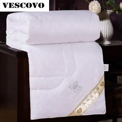 High Grade Chinese Silk Quilt 100% Silk Comforter with 100% Cotton Cover Blanket for Four Seasons
High Grade Chinese Silk Quilt 100% Silk Comforter with 100% Cotton Cover Blanket for Four Seasons