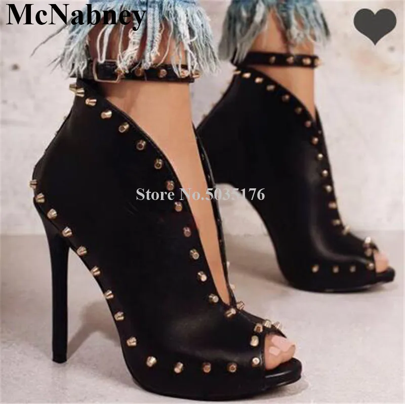 Sexy Black Metal Rivet Hollow Ankle Strap Buckle Ladies Short Boots Peep Toe Stiletto Heel Ankle Boots Spring/Autumn Women Shoes
Sexy Black Metal Rivet Hollow Ankle Strap Buckle Ladies Short Boots Peep Toe Stiletto Heel Ankle Boots Spring/Autumn Women Shoes