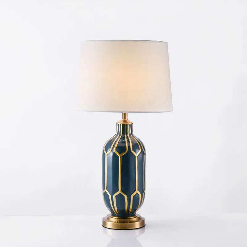 Art Deco Elegant Table Lamps White Fabic Lampshade Blue Ceramic Lamp Body Table Lamps Home Decoration Hotel Bedroom Table Lamps
Art Deco Elegant Table Lamps White Fabic Lampshade Blue Ceramic Lamp Body Table Lamps Home Decoration Hotel Bedroom Table Lamps