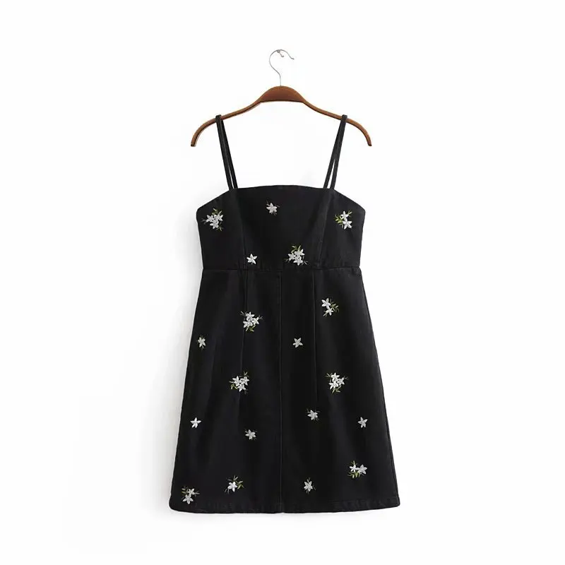 Women popular new XY65-8235 European and American fashion embroidery denim wash dress
Women popular new XY65-8235 European and American fashion embroidery denim wash dress