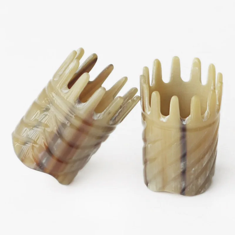 1PC 7cm Genuine Shampoo Brush Massage Tool Yak Horn Creative Scalp Massage Comb G0411
1PC 7cm Genuine Shampoo Brush Massage Tool Yak Horn Creative Scalp Massage Comb G0411