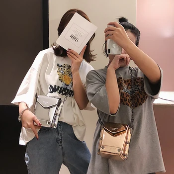 Bags for women new small bag female Korean version of the fashion rivet shoulder Messenger bag chic super fire paint leather
Bags for women new small bag female Korean version of the fashion rivet shoulder Messenger bag chic super fire paint leather