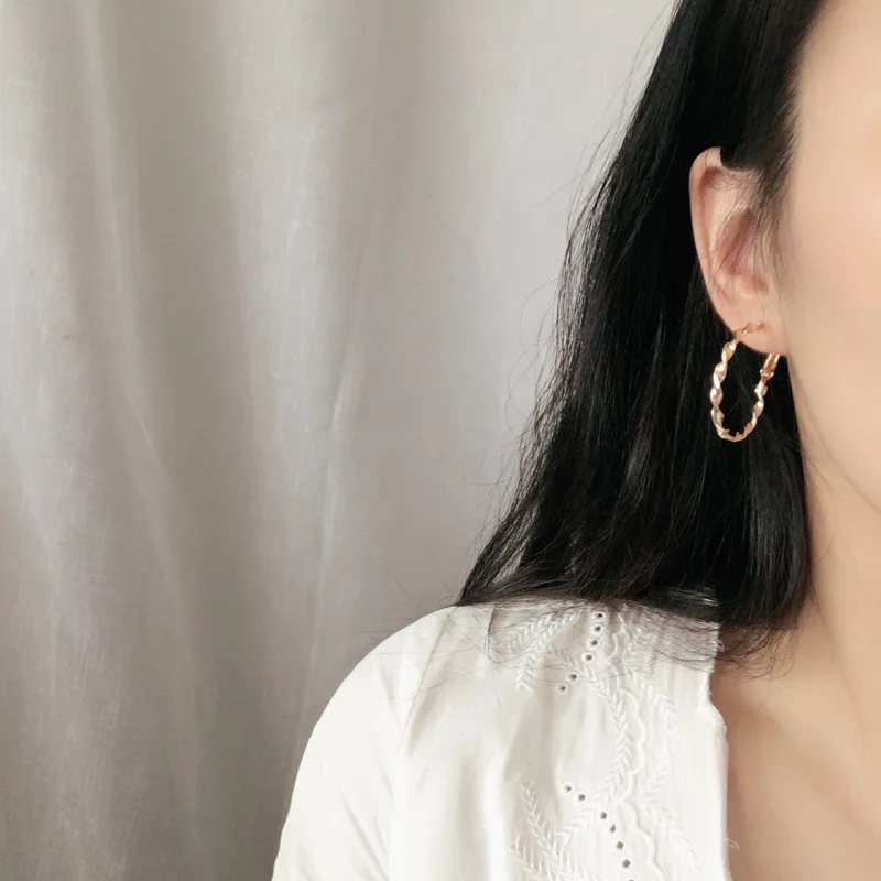 M MISM 1 set=5 Pair Earring Sets Women American Style Big Circle Simple Multiple Different Size Girls Dangler Ear Accessories
M MISM 1 set=5 Pair Earring Sets Women American Style Big Circle Simple Multiple Different Size Girls Dangler Ear Accessories
