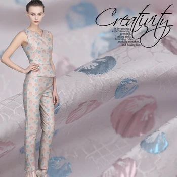 145m wide 310g/m custom three-dimensional jacquard brocade fashion fabric imported windbreaker jacket suit cloth
145m wide 310g/m custom three-dimensional jacquard brocade fashion fabric imported windbreaker jacket suit cloth