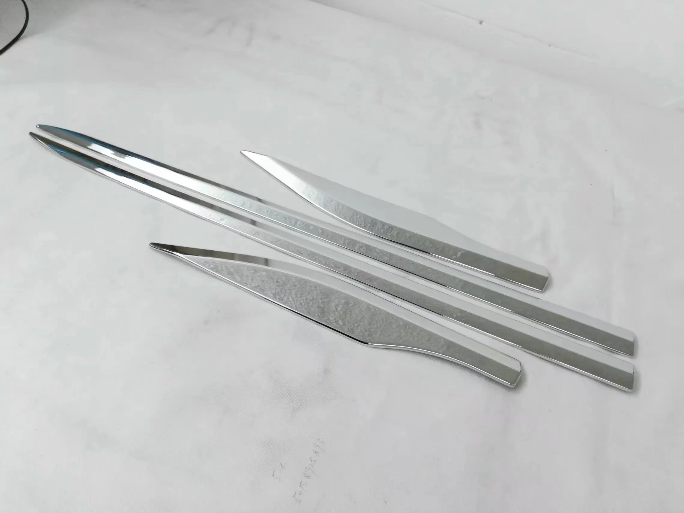 New! For Toyota C -HR CHR 2016 2017 ABS Chrome Side Door Body trim molding protector decoration trim
New! For Toyota C -HR CHR 2016 2017 ABS Chrome Side Door Body trim molding protector decoration trim