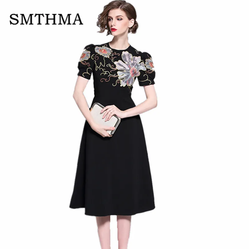 SMTHMA HIGH QUALITY New Fashion 2019 Runway Dress Women's Short sleeve Vintage Embroidery Mid-calf Dress
SMTHMA HIGH QUALITY New Fashion 2019 Runway Dress Women's Short sleeve Vintage Embroidery Mid-calf Dress