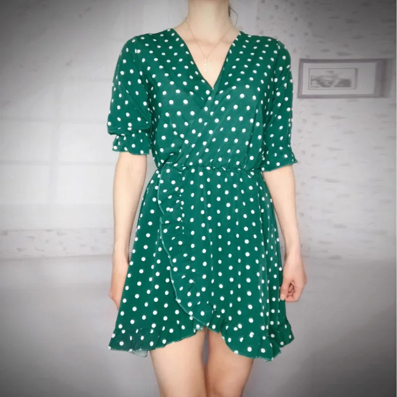 Short Women Dress Ruffles Print Polka Dot Sexy Bodycon Beach Female Half Sleeve Summer Party Dresses Vestidos
Short Women Dress Ruffles Print Polka Dot Sexy Bodycon Beach Female Half Sleeve Summer Party Dresses Vestidos
