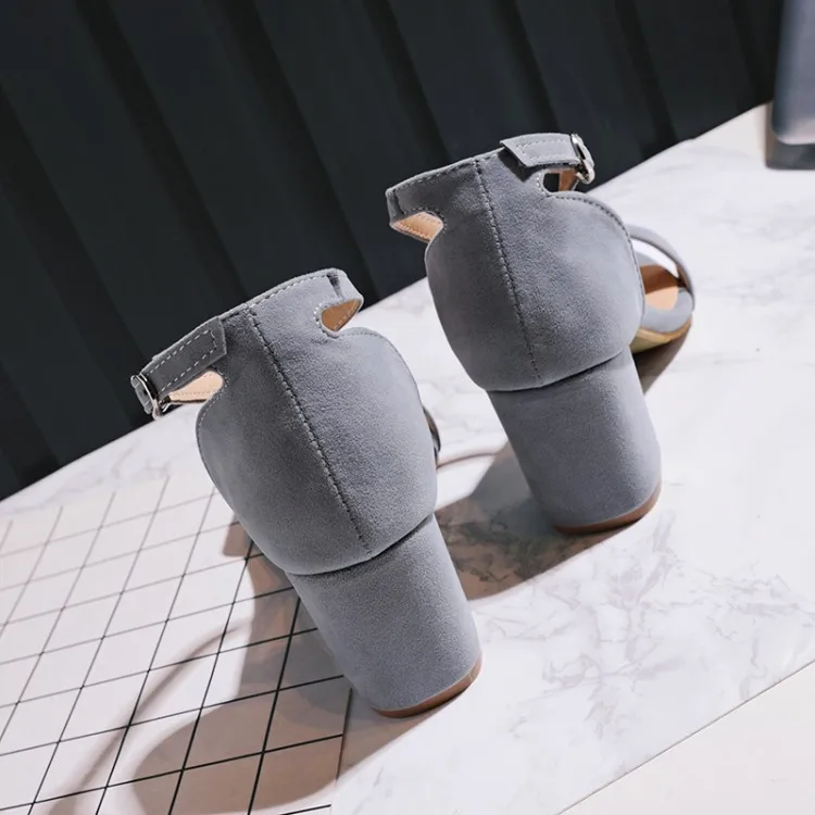 Big Size 9 10 11-14 high heels sandals women shoes woman summer ladies One word buckle bag with open toe
Big Size 9 10 11-14 high heels sandals women shoes woman summer ladies One word buckle bag with open toe