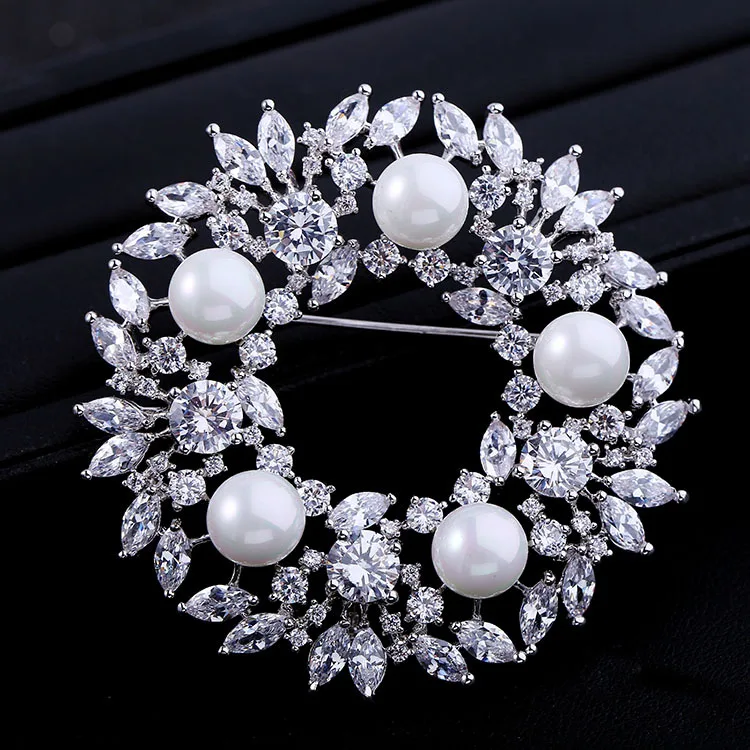 

New Pearl Corsage inlaid zircon brooch round classic wild crystal from Austrian woman wedding jewelry clothing